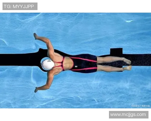 蛙泳基本动作详解与技巧提升：掌握正确姿势和高效训练方法